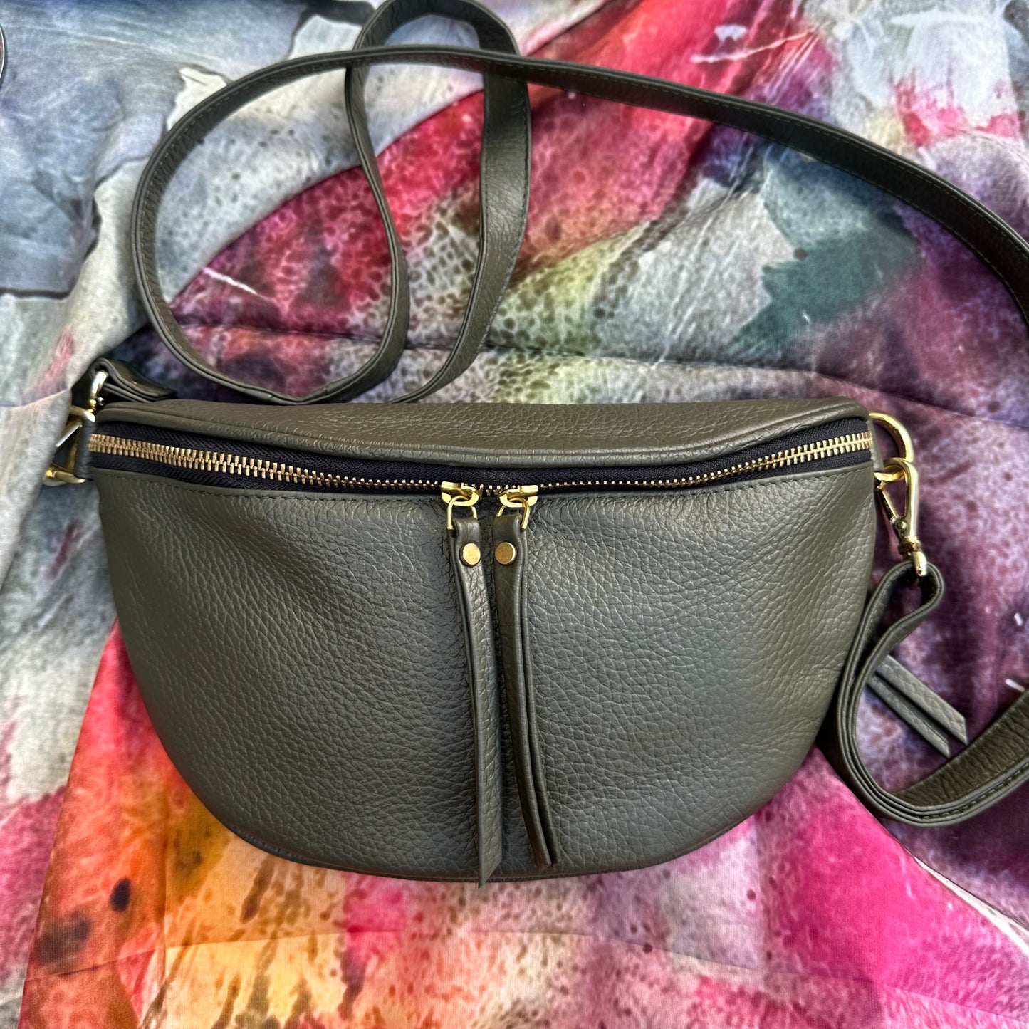 The Studio Sling Bag - Khaki