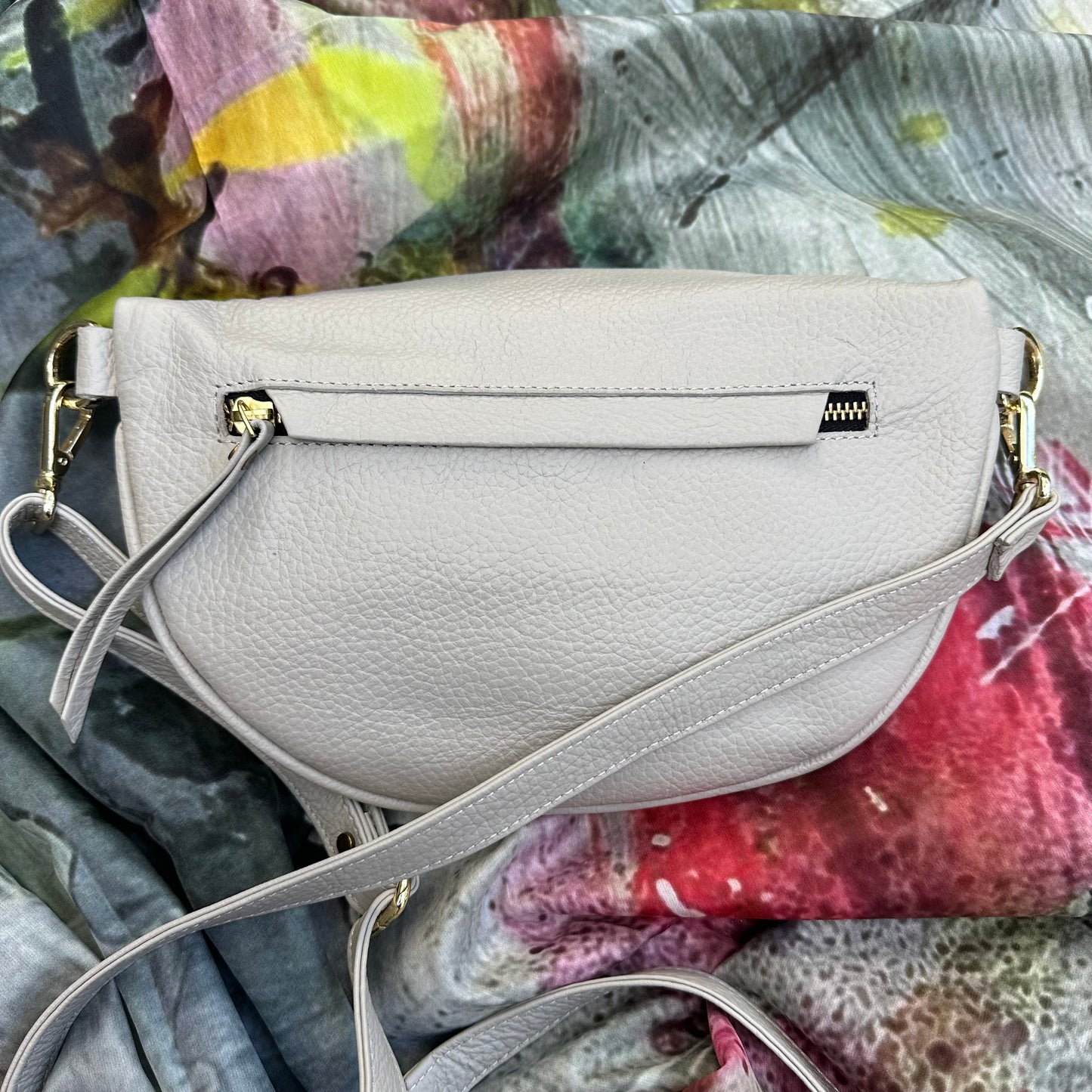 The Studio Sling Bag - Chalk